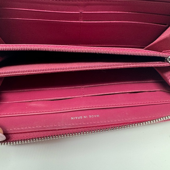 💯Authentic CHANEL Patent Quilted blush Pink Brilliant Zip around Long wallet - Picture 4 of 6
